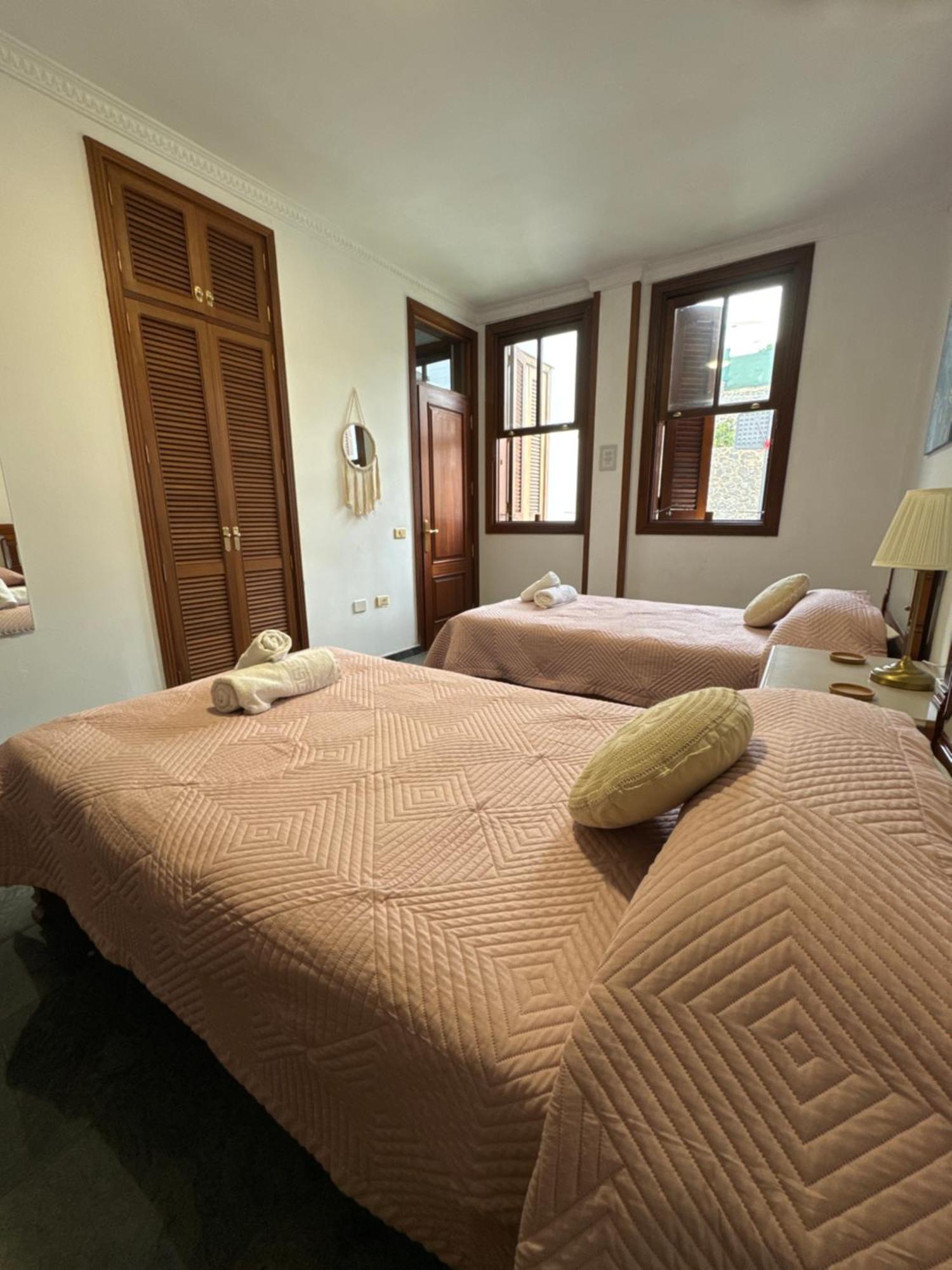 Villa Gonzalez Sea Views Radazul Екстериор снимка